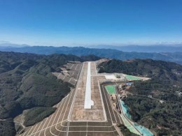云南鳳慶通用機(jī)場建設(shè)工程項目土石方、地基處理及排水工程施工